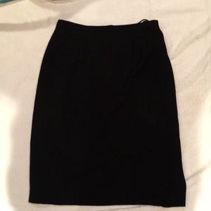 Kasper & Co women's black lined skirt size 6P